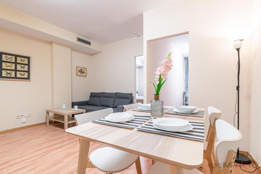 #10Oca7 - Apartamento En Vista Alegre Madrid Eksteriør billede